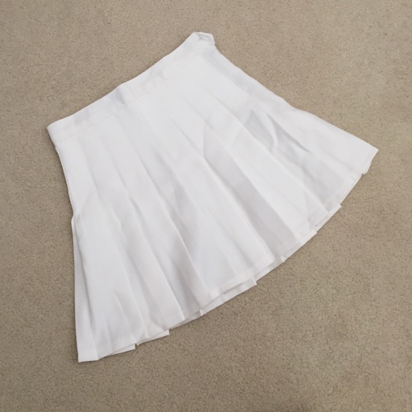 DUPE White Tennis Skirt