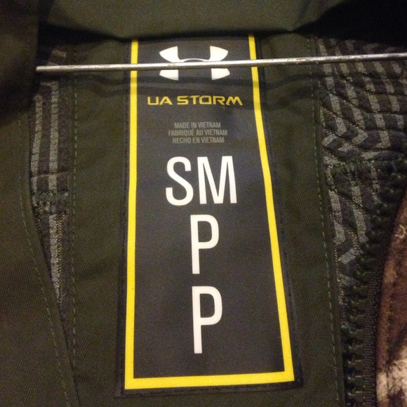 Under Armour infrared jacket. Pink/camo - Picture 2 of 4