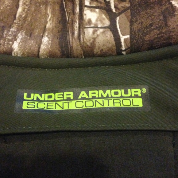 Under Armour infrared jacket. Pink/camo - Picture 3 of 4