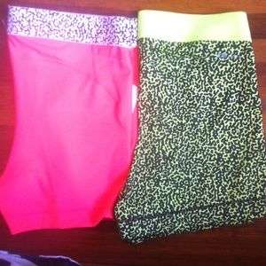 Nike pros (set of 2)