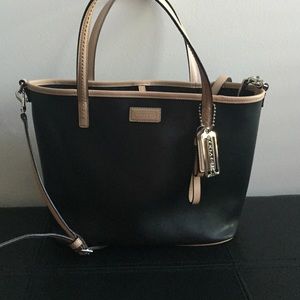Authentic Meduim coach tote black!