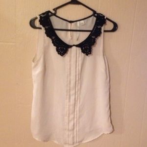 Lace collar shirt
