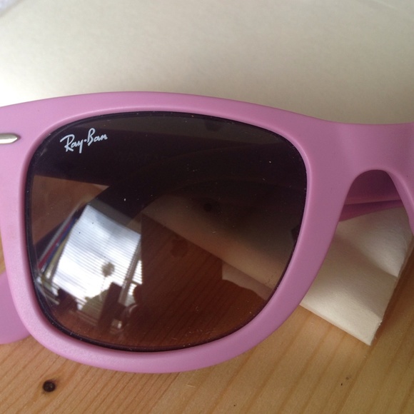 Ray Bans - Picture 2 of 4