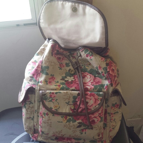 Floral print backpack - Picture 2 of 3