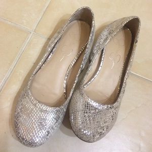 Jessica Simpson flats