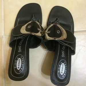 Dr. Scholl's kitten heel black