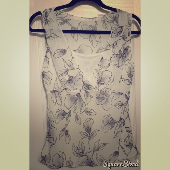 Great top for work or play