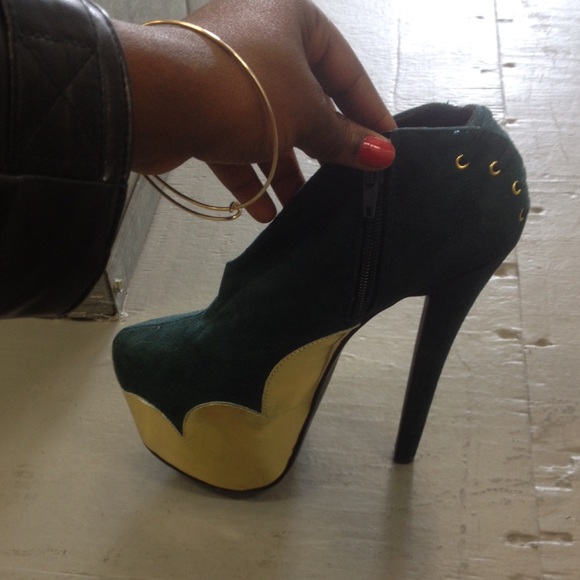 Green n green Booties - Picture 2 of 2