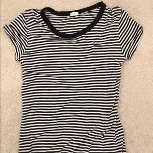 Brandy Melville top/tee.