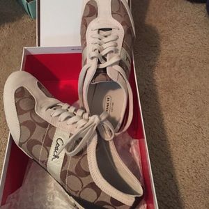 Coach casual shoes