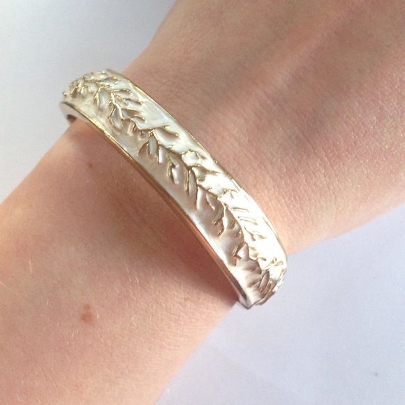 Coral Rift Bracelet - Picture 2 of 3