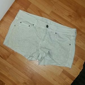 NWOT American Eagle shorts