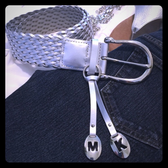 👠Style Obsessions Host Pick👠Silver Leather Belt.