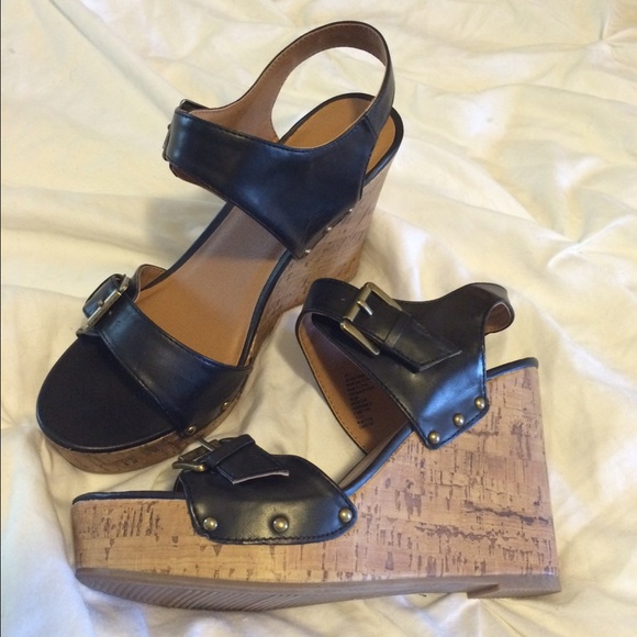 ✨Cute Black Wedges - Mossimo/Target Brand✨