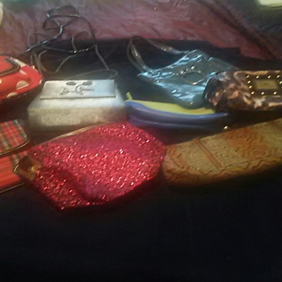 BUNDLE SMALL PURSES AND MAKEUP BAGS..