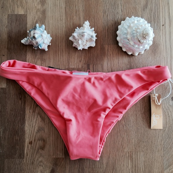 🌺🌴LOLLI SWIM BOW BOTTOM BIKINI - IG @OysterWilds - Picture 2 of 4