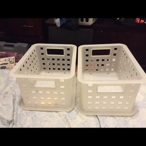 Stackable storage baskets