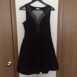 Elegant short black dress