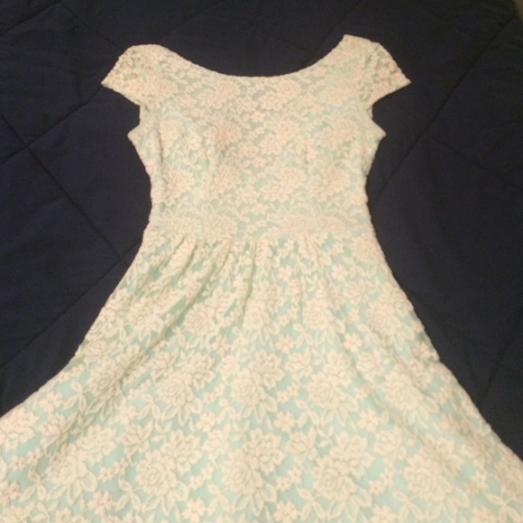 Mint and Cream Lace Sun Dress - Picture 2 of 3