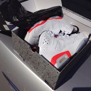 Jordan 6 Retro