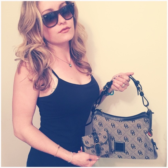 SALE ๐ฏ AUTH Dooney & Bourke Purse and wallet ๐ - Picture 4 of 4