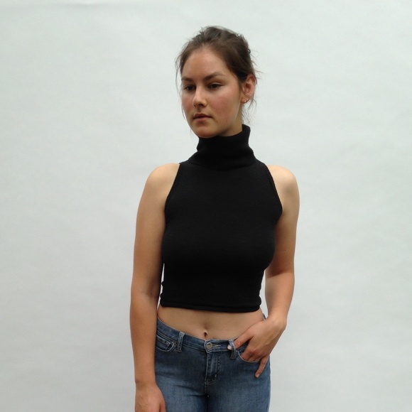 Turtleneck sleeveless tank