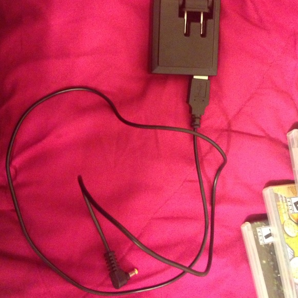psp w/ charger - Picture 3 of 3