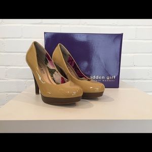 Madden Girl - Steve Madden patent yellow. Size 8