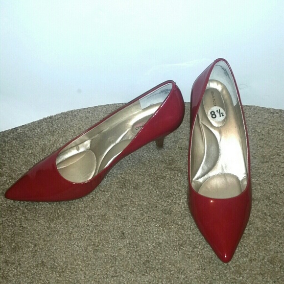 Red Bandolino Kitten Heel