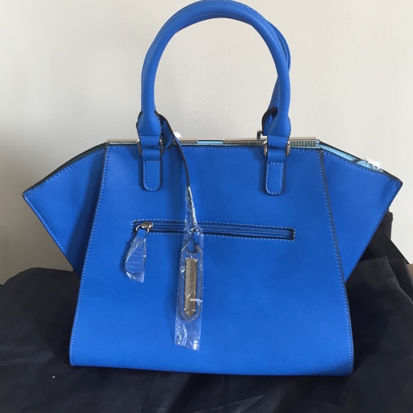 Just Gorgeous from Temira Collection - Picture 2 of 2