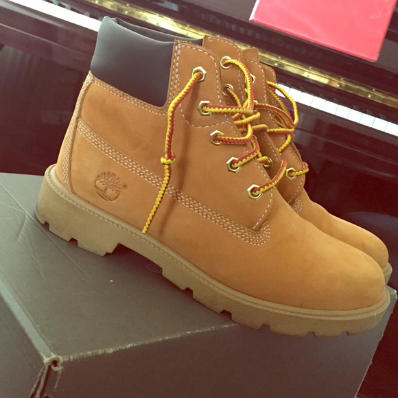 Timberlands (kids 4, wmns 6)