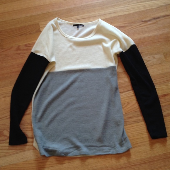 NWOT color blocking sweater