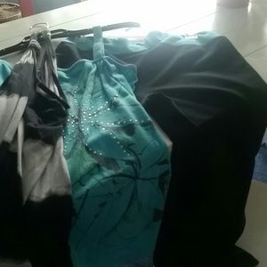 1 tye dye 1 torquiose top 1 yoga pants