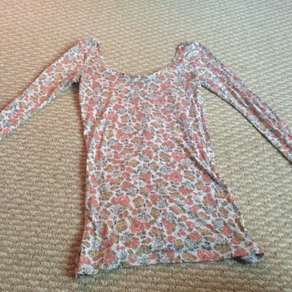 Floral Deep Neck Long Sleeve