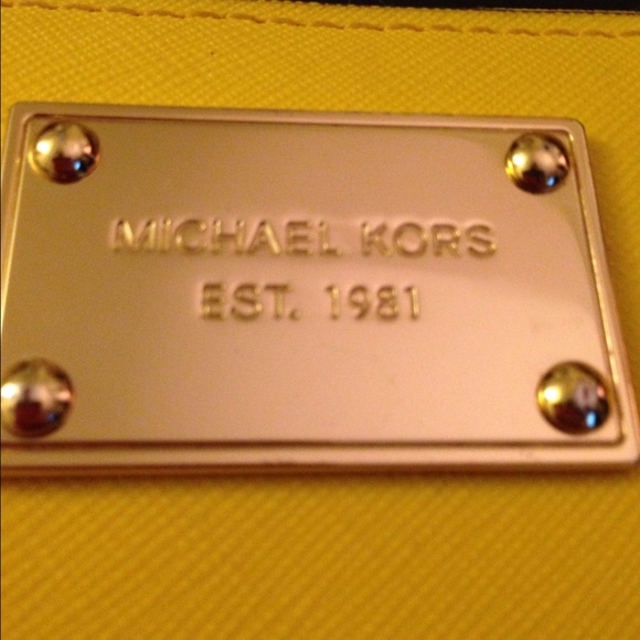 💛Authentic Yellow MK Wristlet💛