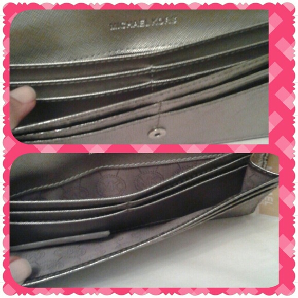 **SOLD**Michael Kors  Leather Wallet - Picture 4 of 4