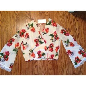 Tobi Floral Bell-Sleeved Crop Top