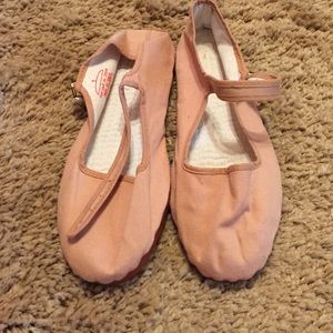 Super cute and comfy Mary Jane flats