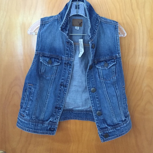 American Eagle denim vest size medium
