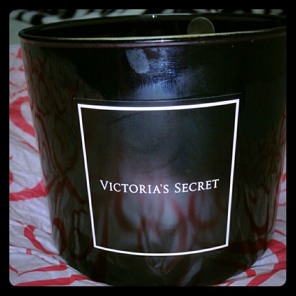Victoria's secret Candle