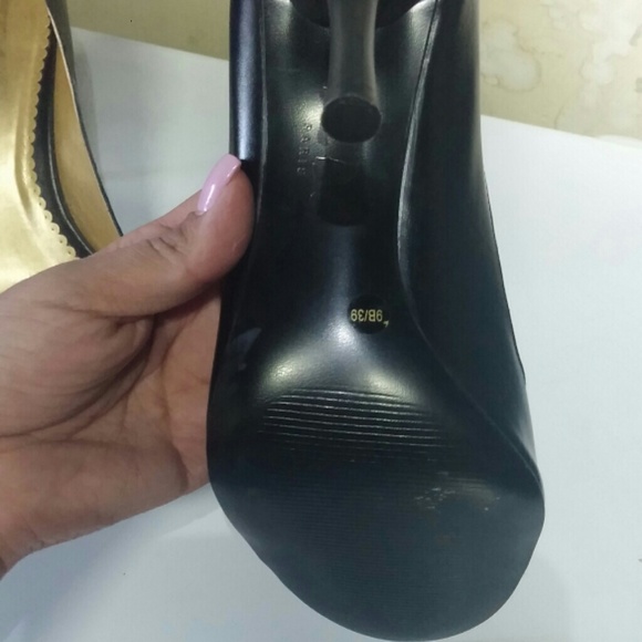 NWOB BcBG heels - Picture 2 of 3