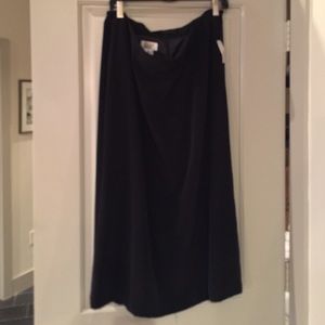 ❗️bundled❗️Classic black straight lined skirt