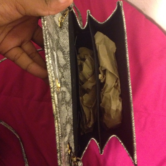 Purse - Picture 2 of 2