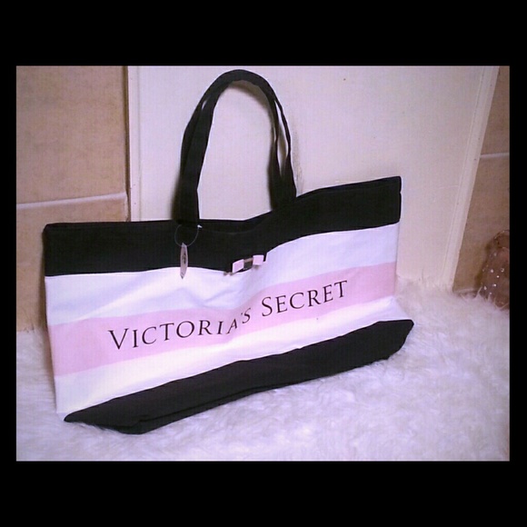 SUPER HUGE VICTORIA'S SECRET BAG