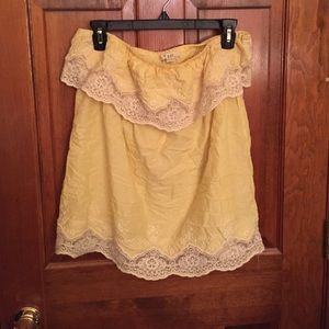 Yellow lace detailed tube top