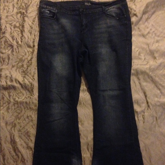 ✨sold in a bundle✨Boot cut jeans