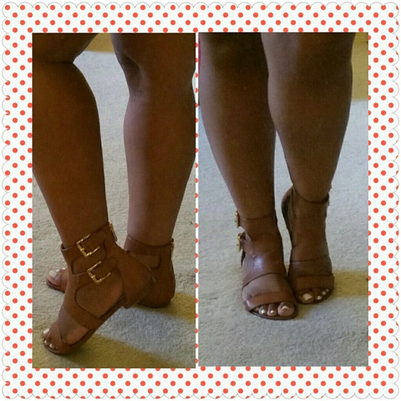 Michael Kors Adriana Flat Sandal - Picture 4 of 4