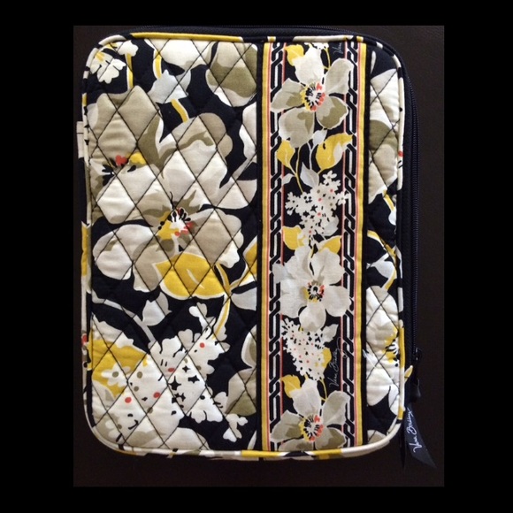 Vera Bradley Tablet Cover in Dogwood