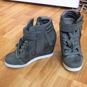 Girly sneaker wedge 🙌💁