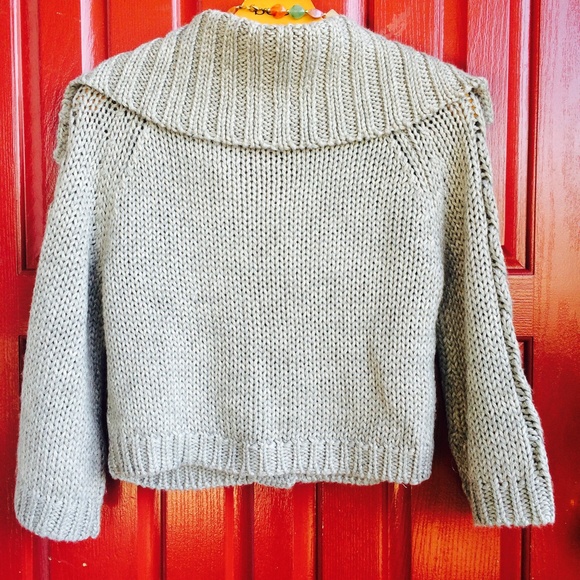 Express Sweater - Picture 3 of 3